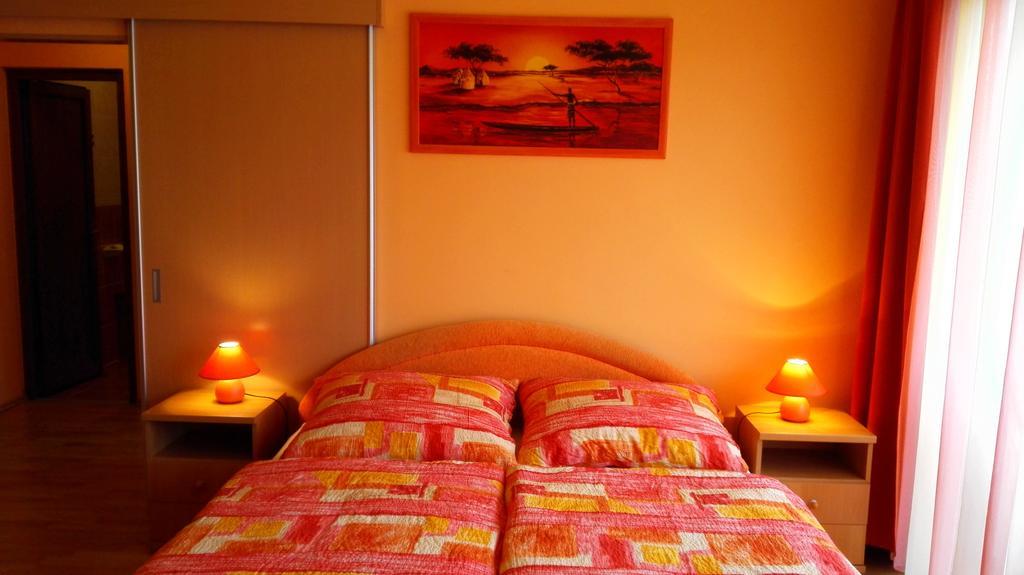 Balaton Wellness Apartman Siofok Room photo